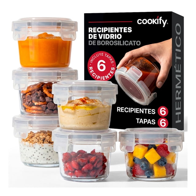 set 6 recipentes redondos de vidrio cookify, tapa hermética | refractarios contenedores resistentes sin bpa, aptos para horno, congelador — seis recipientes redondos de 130 ml con tapas transparentes de 4 pestañas y anillo de silicona removible; vidrio borosilicato de paredes más gruesas y una tapa con válvula para liberar presión; mostrados apilados y llenos con puré, yogur con granola, frutos rojos y mezcla de frutas, con la caja Cookify al fondo. Adecuados para almacenar y transportar alimentos sin derrames; a menudo usados como moldes individuales para porciones o papillas.