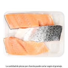 Filete de Salmón Chileno con Piel por Kg Peso Aprox por Charola 600 - 700 g