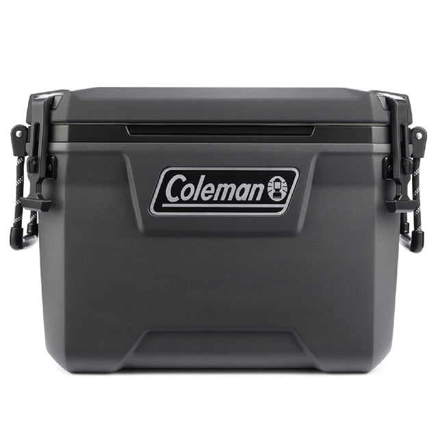 hielera convoy cooler 28 qt coleman gris estándar vista frontal centrada de la hielera Coleman Convoy 28 QT gris; tapa y cuerpo con aislamiento TempLock™ FX según especificaciones, juntas a prueba de fugas indicadas en la ficha, asas de cuerda reflectantes con agarre antideslizante y pestillos de acero inoxidable visibles; capacidad para 21 latas y 15 libras de hielo; a menudo usada también para transportar alimentos fríos en viajes cortos.