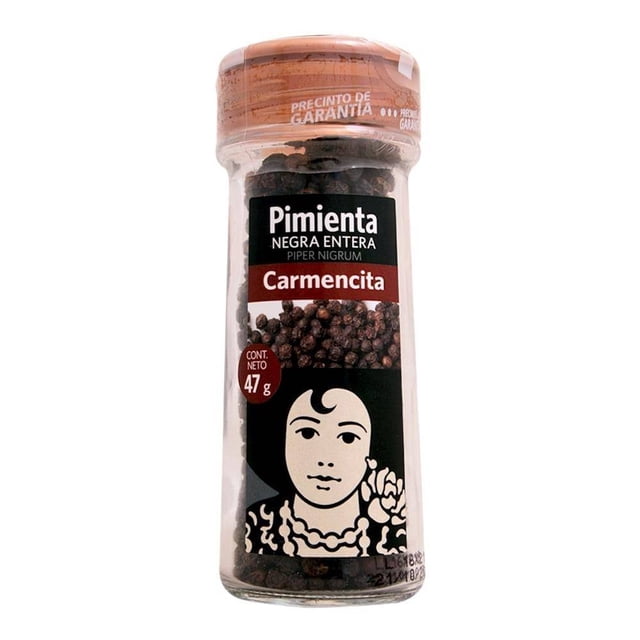 pimienta carmencita negra entera de 47 g Frasco frontal transparente con tapa sellada, etiqueta negra y roja con marca Carmencita y texto "Pimienta negra entera", granos enteros visibles, contenido neto 47 g; especia ideal para guisos y condimentos diarios.