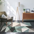 thumbnail image 1 of La Alfombra de La Sala de Estar Es Geométricamente Buena para Uso Doméstico, El Dormitorio Está Cubierto con Tapetes y La Alfombra de La Mesita de Noche Se Usa Como Tapete., 1 of 2