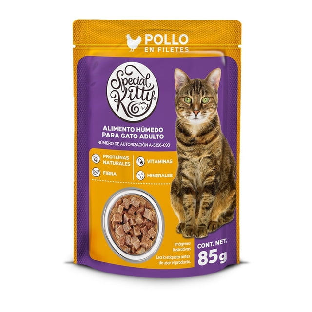 alimento húmedo para gato adulto special kitty pollo 85 gr bolsa frontal morada y amarilla, paquete de 85 g con foto de gato atigrado sentado, ventana ilustrativa con trozos de pollo en salsa, pictogramas que indican proteínas naturales, fibra, vitaminas y minerales y leyenda "sin conservadores"; también usado como recompensa húmeda ocasional en raciones controladas.