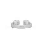 thumbnail image 4 of Auriculares supraaurales inalámbricos beats Solo3 reacondicionados en plata mate, 4 of 5
