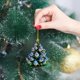 thumbnail image 4 of Adorno acrílico de árbol apilado | Adorno colgante plano para árbol de Navidad | Decoración navideña caprichosa para decorar tu hogar todo el año, 4 of 4