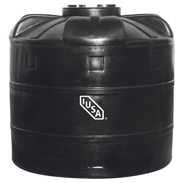 tinaco bicapa iusa, 2500 l negro vista frontal: tanque cilíndrico bicapa de 2500 L en color negro con logo IUSA en el centro, tapa superior con varias bocas y nervaduras y bandas horizontales en la superficie. Diseñado para almacenamiento de agua de red y apto para instalación exterior; a menudo usado como reserva doméstica durante cortes de suministro.