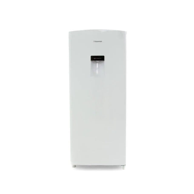 refrigerador hisense una puerta 7 pies blanco rr63d6wwx Refrigerador vertical blanco, vista frontal centrada con despachador de agua en el centro y logo Hisense arriba; especificado para 7 pies con deshielo semiautomático, un cajón para frutas y verduras, dos parrillas ajustables y anaqueles en puerta; también suele usarse como nevera secundaria en oficinas pequeñas.