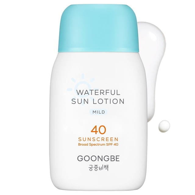 loción solar goongbe waterful mild spf 40 83 ml para bebés y adultos Botella blanca frontal de 83 ml con tapa azul claro, texto 'WATERFUL SUN LOTION MILD' y número '40' visibles; gota de loción blanca al costado; protector solar mineral para piel sensible según ficha, apto para uso familiar y para llevar en la bolsa de pañales en salidas al aire libre.