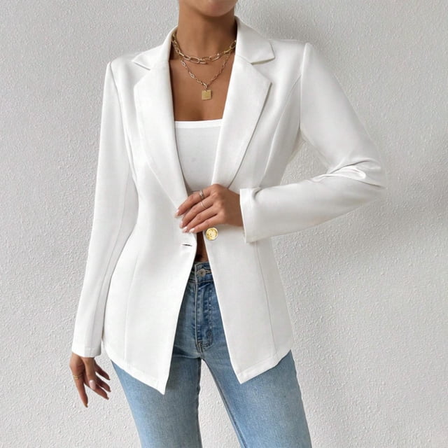ailaofu women's blazer business casual lightweight suit - long sleeve slim fit work office jacket blanco, blazer entallado de una sola botonadura con solapa de muesca, vista frontal centrada en modelo; manga larga, escote en V, botón dorado visible y caída lisa de poliéster, combinado con top blanco y jeans azules sobre fondo neutro; ideal para oficina o look casual elegante.