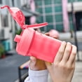thumbnail image 1 of Vaso mezclador de proteínas de grado alimenticio | Plástico resistente a altas temperaturas | Mezclador incorporado | Tapa a prueba de fugas | Gran capacidad de 700 ml | Botella duradera e inodora |, 1 of 6