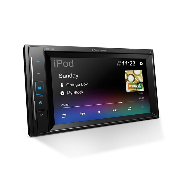 pioneer car dmh241ex visualización táctil resistiva de 6.2 pulgadas, doble din, compatible con cámara de respaldo bluetooth integrada, listo para recibir multimedia digital con weblink — vista frontal 3/4 de receptor doble DIN con pantalla táctil resistiva de 6.2" y botones laterales iluminados en azul; interfaz de reproducción con controles de pista, hora y miniatura de álbum; carcasa negra con logo en el bisel; apto para integrar Alexa vía Weblink y compatible con cámara trasera y Bluetooth. Suele usarse también como receptor multimedia para añadir funciones de voz y streaming en el coche.