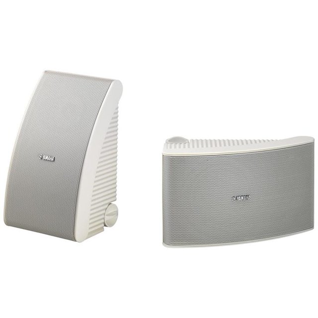bocinas intemperie 2 vias woofer yamaha nsaw592w yamaha nsaw592w bocinas para exterior par de bocinas blancas Yamaha con carcasa curva y rejilla metálica frontal. Especificaciones: 2 vías, tweeter de 1 pulgada, woofer de 6 1/2 pulgadas, 150 W máx., a prueba de agua, 55 Hz–20 kHz; suelen usarse también para reforzar audio en terrazas pequeñas.