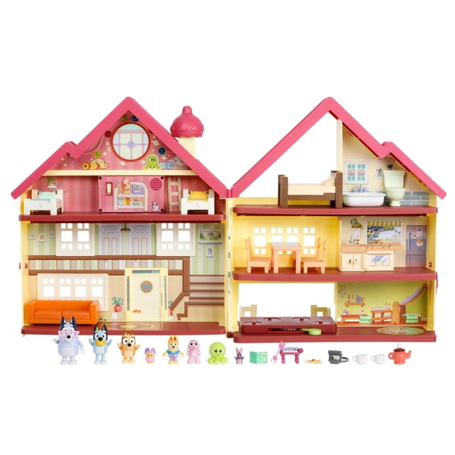 casa de juegos y caja de juguetes bluey ultimate lights & sounds 43 cm abierta, vista frontal de casa doble con techos rosa y dos niveles; interiores ilustrados con sala, cocina y dormitorio; incluye 10 figuras de personajes Bluey, muebles pequeños y accesorios, con luces y paneles sonoros visibles; ideal para juego imaginativo.