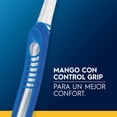 thumbnail image 4 of Cepillo de Dientes Oral-B Indicator con Cerdas Medias, 2 pzas, 4 of 5