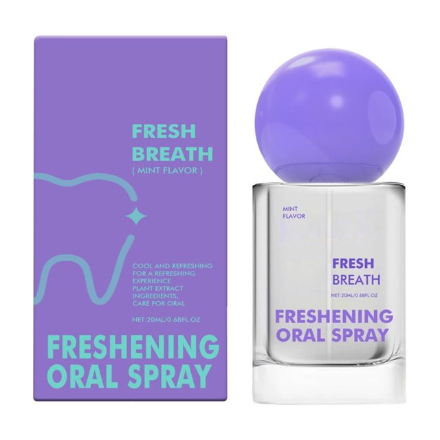 spray bucal fresco que refresca rápidamente y dura mucho tiempo. es portátil y conveniente para reducir el mal aliento. esencia de agua de 20 ml. botella transparente de 20 ml con base cilíndrica y tapa esférica morada, etiqueta con texto morado y azul claro "fresh breath" y "freshening oral spray", caja morada a la izquierda; ideal para llevar en bolso o viaje.