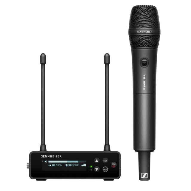 set de micrófonos inalámbricos sennheiser pro audio ew-dp 835 sistema UHF digital con micrófono dinámico de mano y receptor compacto con pantalla LCD frontal, antenas verticales y botones de control; compatible con la app Smart Assist, opciones de montaje magnético y también adecuado para grabación de video y transmisión en vivo.