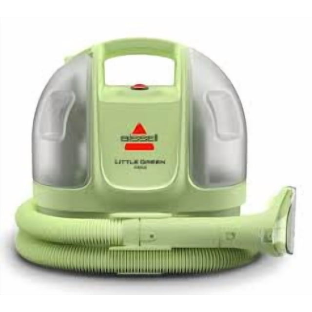 lava aspiradora de inyeccion succion bissel limpiador portatil verde. 5 l. (reacondicionado) Reacondicionado: Vista frontal de la Bissell Little Green portátil en verde claro con asa superior, tanques laterales transparentes, logo BISSELL y manguera corrugada enrollada con boquilla para tapicería; ideal para alfombras, colchones y interiores de auto, y a menudo usada para detalles rápidos en asientos.