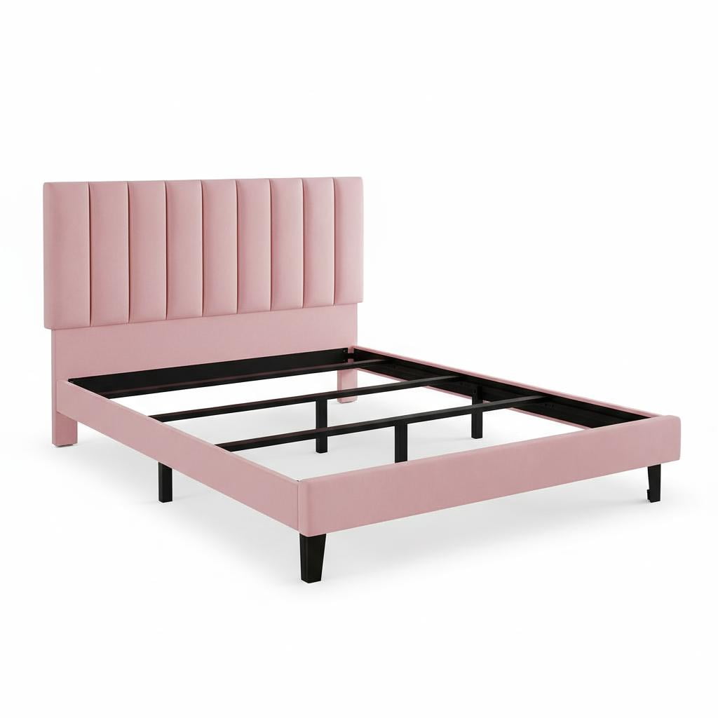 Estructura de cama con plataforma tapizada en gamuza, que incluye un cabecero capitoné con listones verticales ajustables, un sistema de soporte resistente y silencioso, no requiere somier, fácil de a