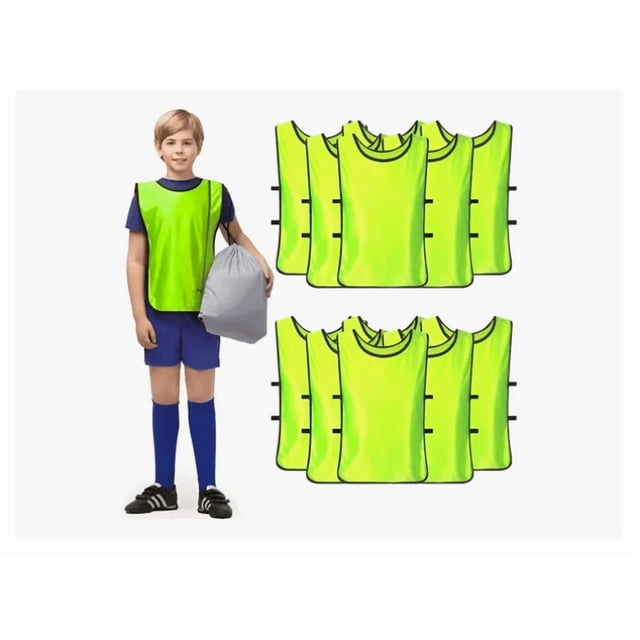 10pz casacas xtellar chaleco entrenamiento deportivo Verde, juego de 10 chalecos de poliéster para entrenamiento y torneos; vista frontal centrada de chalecos sin mangas con cuello redondo y ribete negro, se muestra un menor usando uno y una bolsa de transporte; corte holgado que permite libertad de movimiento, a menudo usados para entrenamientos y scrimmages de fútbol y deportes en equipo.