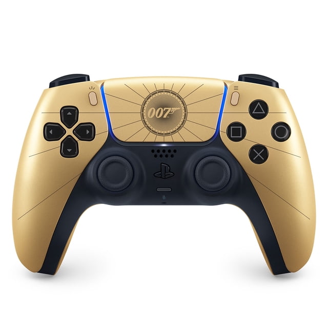 control dualsense playstation 5 edición limitada 007 first light dorado, vista frontal centrada del mando inalámbrico con acabado dorado y sección inferior negra, panel táctil con emblema 007 y diseño radial tipo cañón, palancas análogas, cruceta y botones de acción visibles, micrófono integrado, botón Crear, gatillos adaptativos, batería integrada y carga por USB Type‑C según especificaciones; también suele usarse como pieza de colección para display de videojuegos.