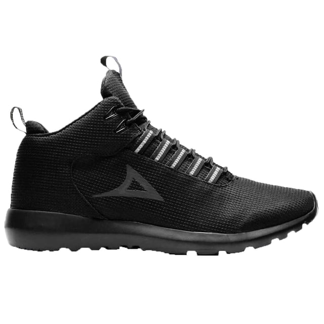 tenis pirma originales training caballero negro 29 zapatilla negra talla 29, vista lateral derecha con corte alto tipo escolar y empeine de malla ultra transpirable, ajuste por agujetas con trabillas visibles, logo Pirma en costado y suela sintética antiderrapante en negro; adecuada para entrenamientos y uso diario.