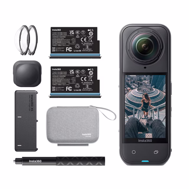 Cámara de Acción Insta360 X5 Essentials Bundle 8K 360°