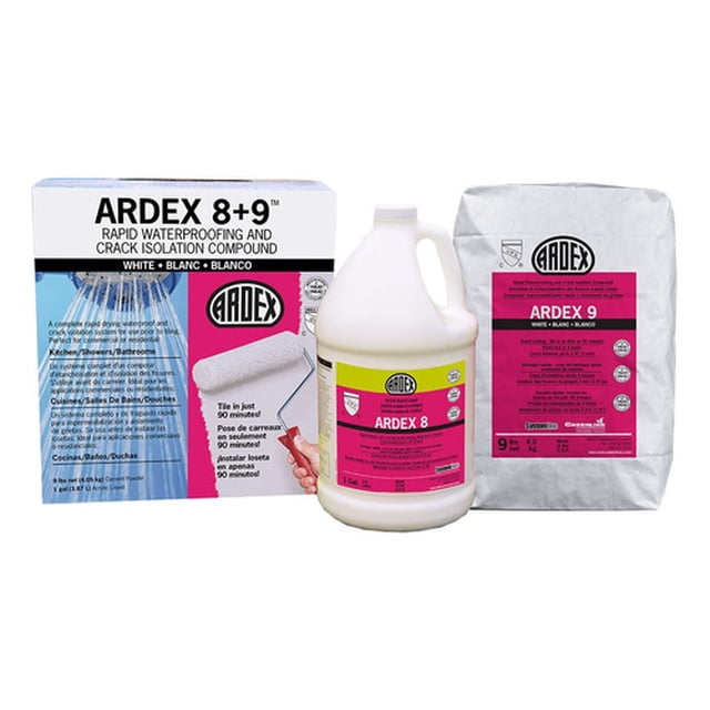 kit impermeabilizante ardex 8+9 gris 1 gal #16003, kit con 1 galón líquido y 1 bolsa de polvo; vista frontal centrada del galón blanco con etiqueta rosa, la bolsa gris con etiqueta rosa y la caja del kit con ilustración de rodillo, indicado para impermeabilizar y aislar grietas hasta 3 mm, rendimiento hasta 9 m2 (100 ft²), también usado habitualmente para preparar áreas pequeñas de ducha o pisos antes de colocar loseta.