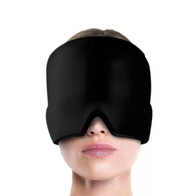 gorro de compresión frio caliente para aliviar migrañas MYRVA negro, vista frontal centrada de una cabeza usando el gorro ajustado que cubre frente, sienes y ojos; costura doble visible en el borde y superficie lisa sobre fondo blanco. Es reutilizable, contiene gel blanco sin olor según especificaciones y resulta adecuado como accesorio para descanso ocular y alivio de tensión durante viajes u oficina.