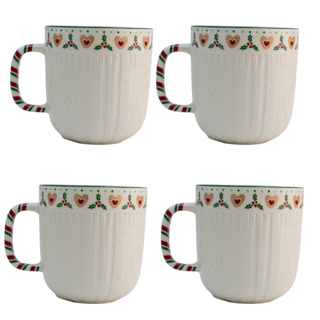 set tarros de porcelana blanca con relieve, colección navideña, 4 modelos diferentes, tazas para bebidas calientes, capacidad 345 ml — cuatro tarros 3/4 frontales; cuerpo blanco con relieve tipo tejido, banda superior con motivos navideños (corazones, pinos, galletas y muérdago) y filo decorativo; asas con forma de bastón de caramelo a rayas rojo, verde y blanco; fondo neutro; aptas para café, té o chocolate caliente y como set para regalar.