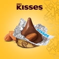 thumbnail image 4 of Chocolate con leche Hershey's Kisses Secret sabor almendra 72 g, 4 of 5