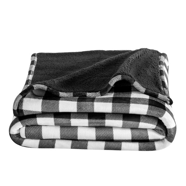 Bare Home Manta de Cama de Felpa Sherpa Mullida y Suave, Reversible, Liviana, Tamaño King, Cuadros Escoceses, Blanco y Negro