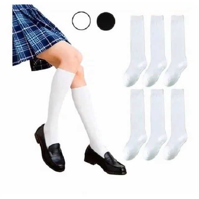 calceta escolar lisa 6 pares talla 13/18 años color blanco Seis pares de calcetas escolares blancas lisas talla 13/18 para niña, vista de una modelo con falda escolar y calcetas hasta la rodilla junto a las seis calcetas alineadas sobre fondo blanco; también son aptas como calcetas altas para actividades escolares ligeras.