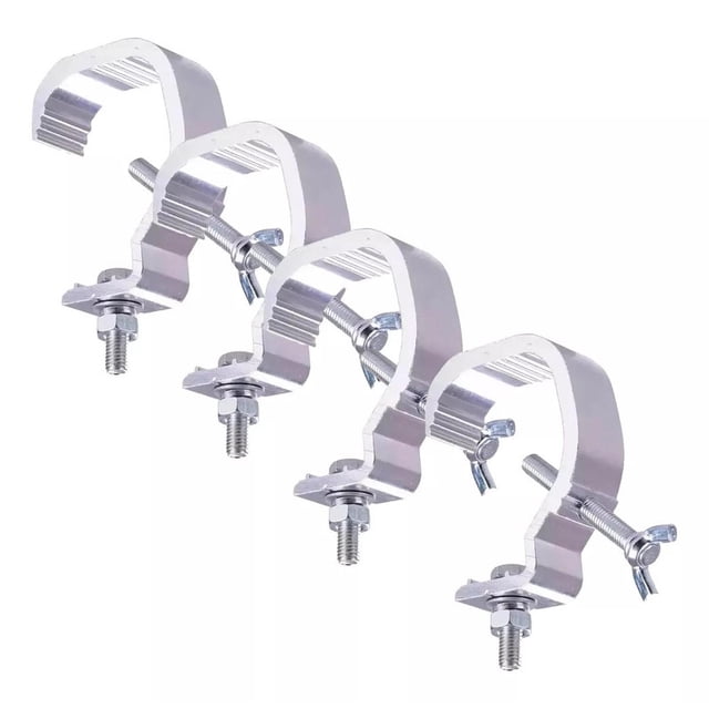 set 4 clamp gancho abrazadera de aluminio para iluminacion cuatro abrazaderas de aluminio plateado en vista 3/4; perillas mariposa y tornillos de apriete visibles para montaje en marcos o tubos de 30–50 mm, soporta hasta 25 kg; adecuada para colgar focos móviles y luces par LED, también suitable para organizar equipos de iluminación en eventos.