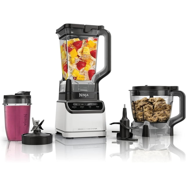 licuadora ninja profesional 4 velocidades 1200w sistema iq blanca, vista frontal con base y panel de control, jarra de 72 oz con frutas, tazón procesador de 8 tazas con masa y taza individual de 18 oz con tapa; incluye cuchillas apiladas y accesorios alineados, ideal para batidos, picados y masas.