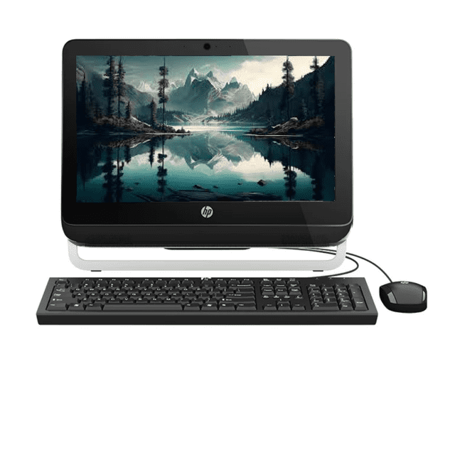 all in one hp 1105 reacondicionado, AMD‑E1, 4 GB de RAM, 256 GB SSD, pantalla 18.5" negra; vista frontal centrada del All In One sobre base metálica, teclado completo y mouse cableado delante, logotipo HP en el marco inferior y pantalla encendida con paisaje montañoso reflejado. Su tamaño compacto lo hace adecuado para estaciones de trabajo domésticas o de oficina.