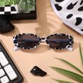 thumbnail image 1 of FOMIYES Lentes Ovalados De Sol En Color Negro Con Material Para Uso En Exterior, 1 of 8