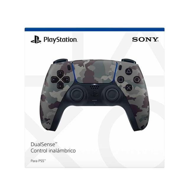 control inalámbrico dualsense playstation 5 grey camouflage vista frontal centrada de mando DualSense PS5 con patrón camuflaje gris, silueta ergonómica con dos joysticks analógicos, pad direccional y botones de acción visibles, gatillos adaptativos y respuesta háptica mencionadas en especificaciones, micrófono integrado y barra táctil visible sobre fondo blanco de empaque; también suele usarse para transmisiones y comunicación en línea.