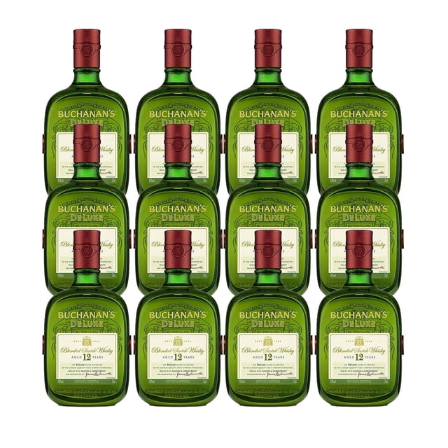 caja de 12 whisky buchanan's blend 12 años 750 ml caja con 12 botellas verdes de Buchanan's Blend 12 años 750 ml, dispuestas en cuatro filas y tres columnas; etiquetas frontales crema y tapas rojas, vista frontal sobre fondo blanco. Suele ser adecuada para abastecer barras pequeñas en eventos.