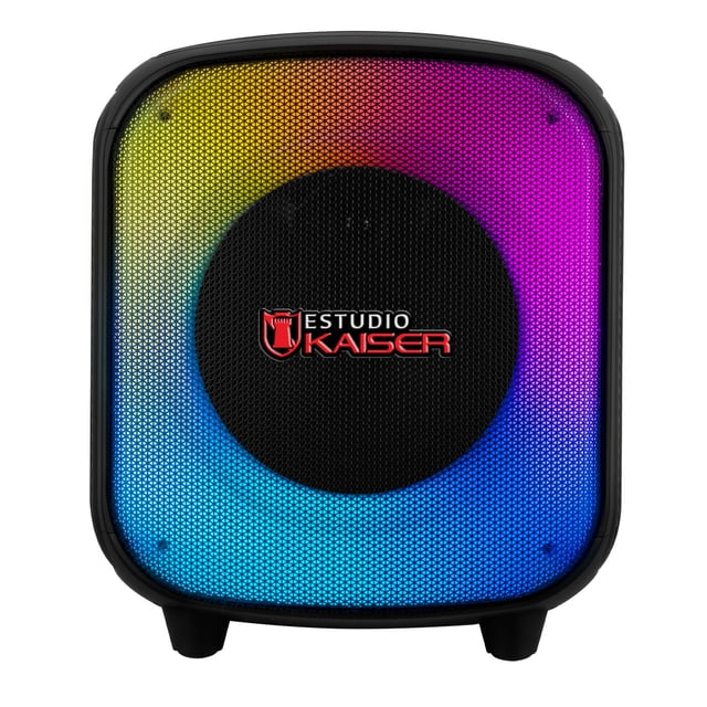 bocina profesional bluetooth kaiser kxb-3065 6,5 pulgadas 40 w rms más micrófono inalámbrico vista frontal centrada con rejilla perforada multicolor y efectos LED, logo rojo y negro "Estudio Kaiser" en el cono central, patas pequeñas en la base y marco con controles de reproducción y botón BASS; compatible con Bluetooth 5.3, KSR-LINK y Radio FM, suele usarse también para karaoke o presentaciones pequeñas.