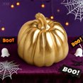 thumbnail image 4 of Decoración de resina de calabaza de Halloween | Mesa de centro de mesa de otoño • Miniatura realista pintada a mano • Acento dorado • Entrada del salón • Disposición otoñal de Acción de Gracias, 4 of 7