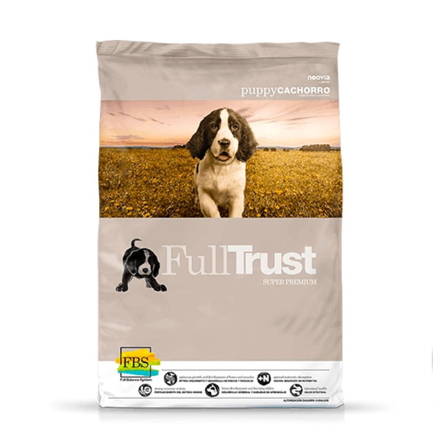 alimento para perro fulltrust cachorro de 20kg fulltrust cachorro bolsa frontal, vista centrada y frontal del paquete beige y blanco con logo FullTrust, fotografía de cachorro en campo, sello FBS y texto 'puppy cachorro', indicada para nutrición y desarrollo de huesos y articulaciones de cachorros de raza mediana a gigante.