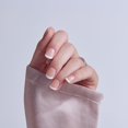 thumbnail image 2 of Kit de Uñas Postizas KISS Perfection Blancas Petite 32 Uñas, 2 of 9