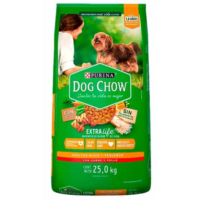 croquetas para perro dog chow adulto razas pequeñas 25 kg saco frontal verde; alimento seco para adultos minis y pequeños con carne y pollo, ventana con croquetas visibles, foto de perro pequeño con niño y sellos que destacan salud oral y corazón sano.