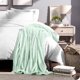 thumbnail image 3 of Bare Home Manta de Felpa Polar de 300 G/M², Microfibra Mullida, Suave y Afelpada, Tamaño Twin/Twin XL, Color Menta Primaveral, 3 of 7
