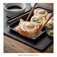 thumbnail image 4 of Sushi Happy Tokyo Spicy Camarón Roll con Chile Shichimi y Mayo Spicy, 4 of 6