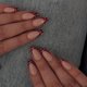 thumbnail image 1 of Uñas Postizas SXVME Rojo Burdeos con Punta Almendra y Lunares Blancos, Reutilizables de Gel, 1 of 6