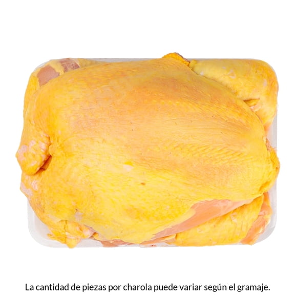 Pollo Entero Refrigerado en Piezas por Charola Peso Aproximado de 2 kg a 2.3 kg