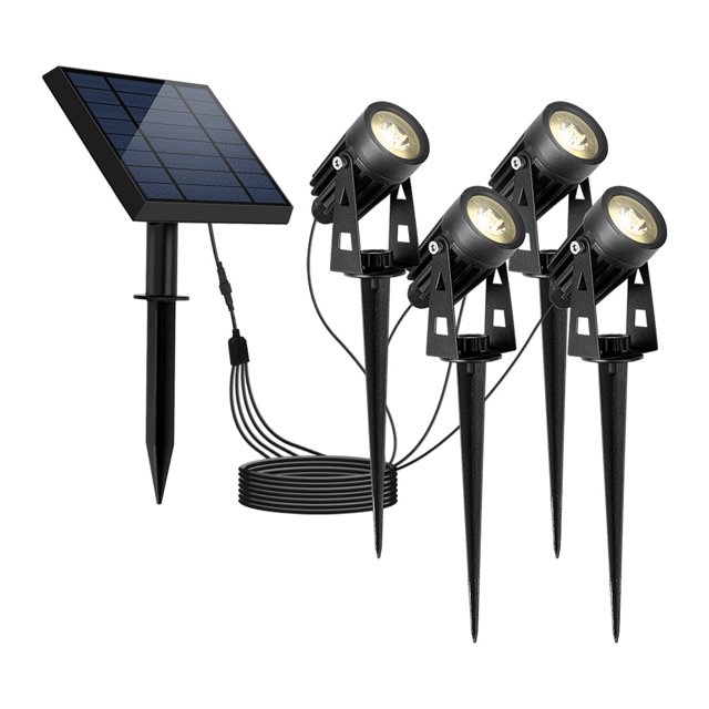 set de estacas de luces solares en serie — panel solar en estaca con cable de 1.60 m a la izquierda y cuatro estacas negras con cabezales direccionales conectadas por cables de 3.26 m; LED integrado 1.09 W luz cálida brillante, batería 4500 mAh, IP65, 2 modos (50% y 100%) y cabezal ajustable, ideal para iluminación de jardín y para acentuar senderos exteriores.