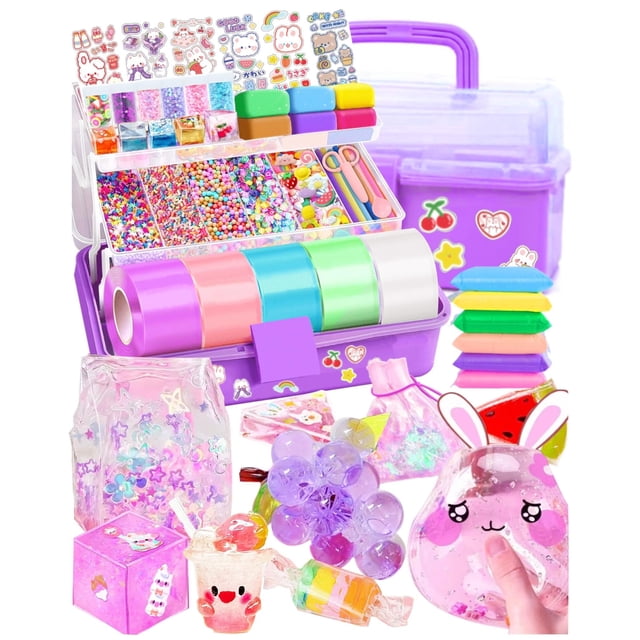 kit nano tape bubble ziza nano tape squishy maker para niñas de 6 a 8 años Multicolor maletín morado 3/4 frontal con rodillos de nanotape multicolor, bandeja con compartimentos de lentejuelas y cuentas pequeñas, stickers decorativos, seis bloques de masa moldeable, tijeras y herramientas pequeñas, bolsas transparentes con purpurina y ejemplos terminados de burbujas squishy en formas de racimo y conejito; ideal para manualidades y a menudo usado como recuerdo de fiesta.