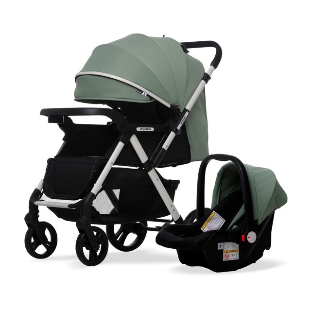 carriola con sistema de viaje para bebé unyotons portabebe en verde, vista 3/4 frontal que muestra cochecito y portabebé; marco tubular blanco con asiento acolchado y capota verde con visera, asiento con 3 posiciones de reclinado y arnés de 5 puntos visible, amplia canastilla inferior negra y ruedas con amortiguadores para paseos suaves; portabebé a juego con capota verde y base negra; medidas: carriola 104 x 61 x 78 cm, portabebé 52 x 42 x 62 cm; también suele utilizarse para trasladar al bebé entre casa y auto gracias a su sistema de viaje.