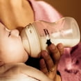 thumbnail image 3 of Biberón Tommee Tippee Natural Start 9oz, Rosa, 3 of 4